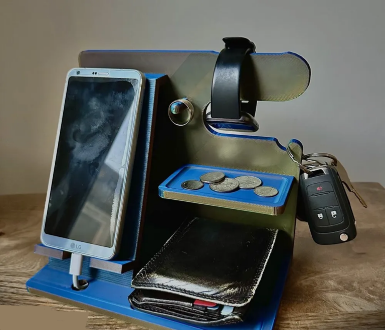 Base para teléfono, llaves y accesorios.