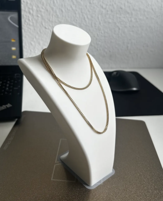 Maniquí grande para collares